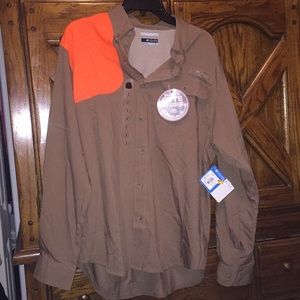 NWT - Men’s Columbia Shirt - size Small